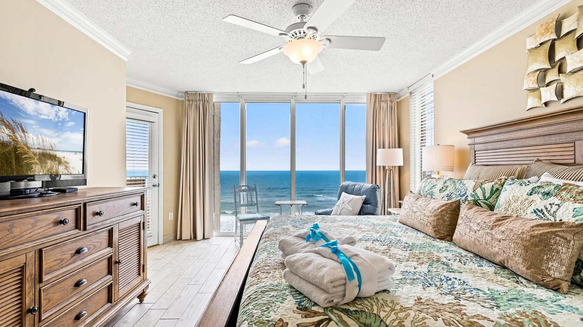 Long Beach Resort 2-1006 | Sunset Hideaway بنما سيتي بيتش بيت للعطل
